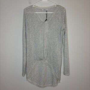 RED HAUTE NEW V-Neck Asymmetric Twist Hem Top Women M Stripes Gray White Flowy